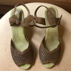 Anthropologie ECOTE Brown Woven Leather Pumps Size 9